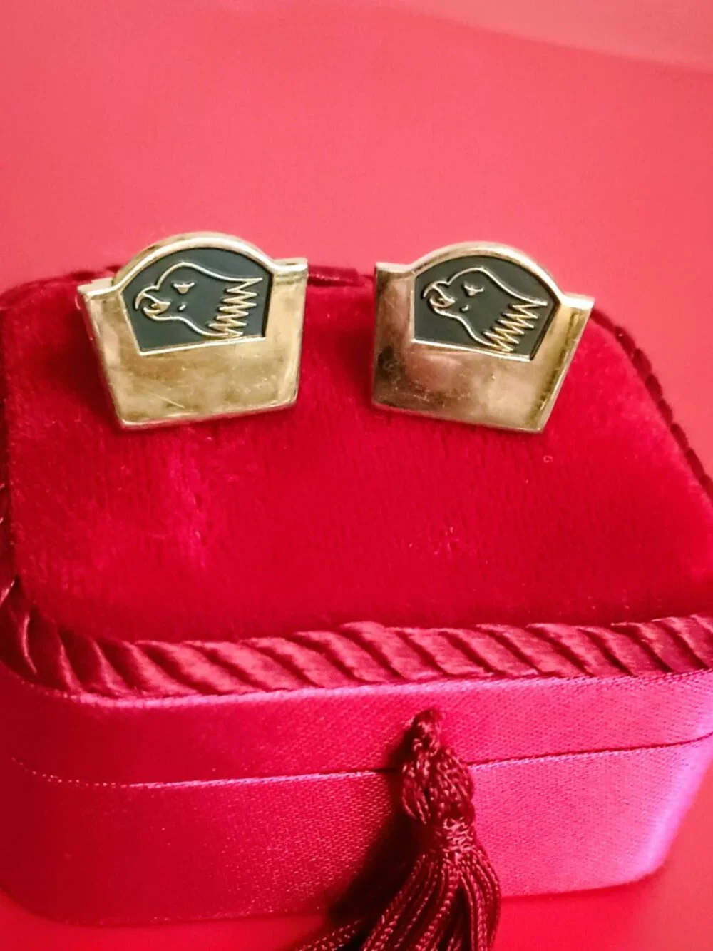Anson Falcon Bird Head Cufflinks Vintage Gold Tone Black Enamel
